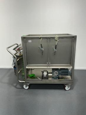 Mettler Toledo IND570xx Industrial Mixing System with 500L Stainless Steel Mixing Skid-cover