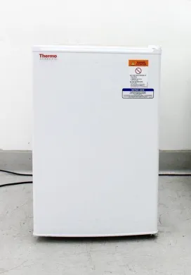 Thermo Scientific Undercounter Freezer 05LFEETSA -22°C 120V for Laboratory Cold Storage