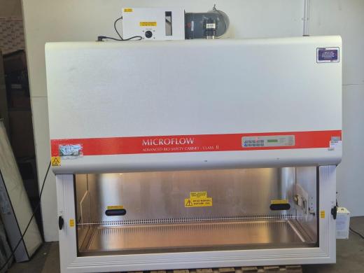 Bioquell Microflow Advanced Class II Biological Safety Cabinet with HEPA Filtration-cover