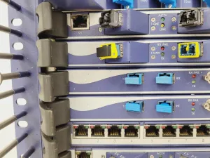 13 x Flexlight Networks Optimate Units - 2500LT - 510NT - 530NT & Brackets, 48 of 60