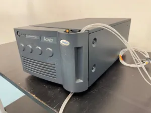 Waters Acquity Binary Solvent Manager for Ultra-Performance Liquid Chromatography, 2 of 4