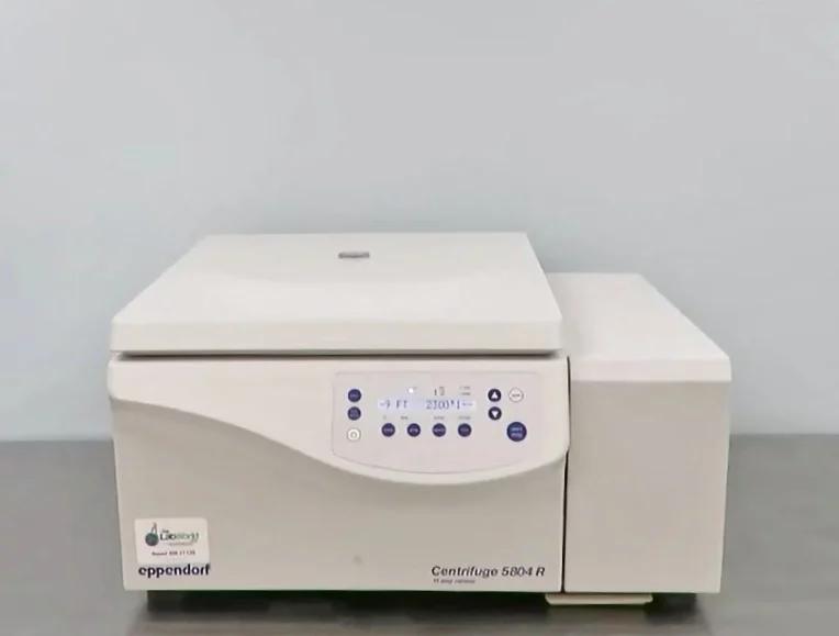 Eppendorf 5804R Refrigerated Benchtop Centrifuge with Swing Bucket and Plate Rotors