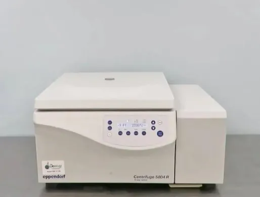 Eppendorf 5804R Refrigerated Benchtop Centrifuge with Swing Bucket and Plate Rotors