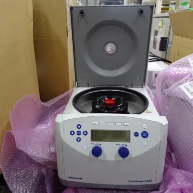 Eppendorf 5430 Benchtop Multi-Tube Centrifuge with FA-45-16-17 Rotor