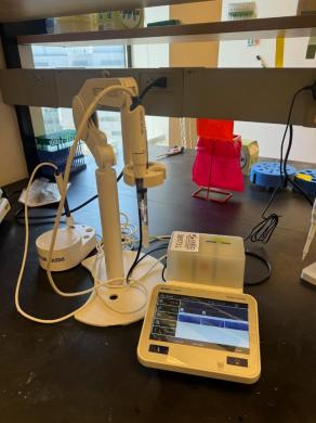Mettler Toledo SevenExcellence Multiparameter Benchtop Meter for Water Quality Analysis-cover