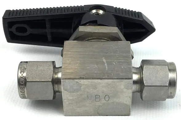 Swagelok Whitey SS-43GS4 Straight 2-Way Ball Valve (1/4" Fitting)