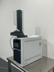 Agilent GC Intuvo 9000 (G3950A) with ALS 7650A (G4567A) Autosampler Gas Chromatography System, 2 of 4