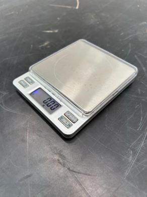TOP500 Digital Pocket Scale with Stainless Steel Weighing Platform and LCD Display-cover