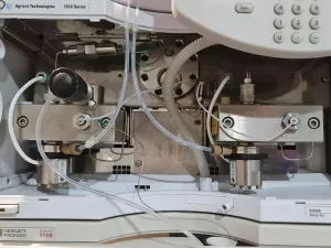 Agilent 1100 HPLC System with Binary Pump and Multiple Wavelength Detector, 4 of 14