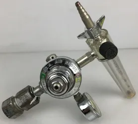 Ohio Medical 6700 Series Integrated Oxygen Flowmeter Regulator, 2 of 9