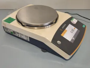 Sartorius Quintix 1102 1CFR Precision Balance, 2 of 11