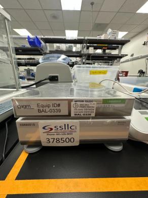 Mettler Toledo XSR8001S Precision Analytical Balance for Laboratory Use-cover