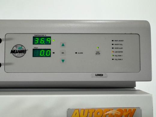 NuAire Autoflow IR Water-Jacketed CO2 Incubator for Cell Culture-cover