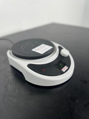 Thermo Magnetic Stirrer for Laboratory Mixing and Heating Applications-cover