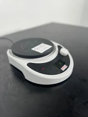 Thermo Magnetic Stirrer for Laboratory Mixing and Heating Applications