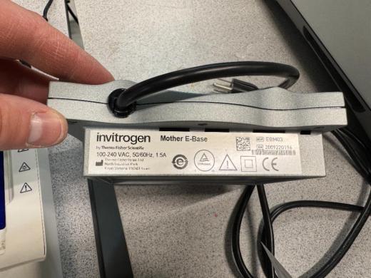 Invitrogen E-Base Electrophoresis Power Supply for Molecular Biology Applications-cover