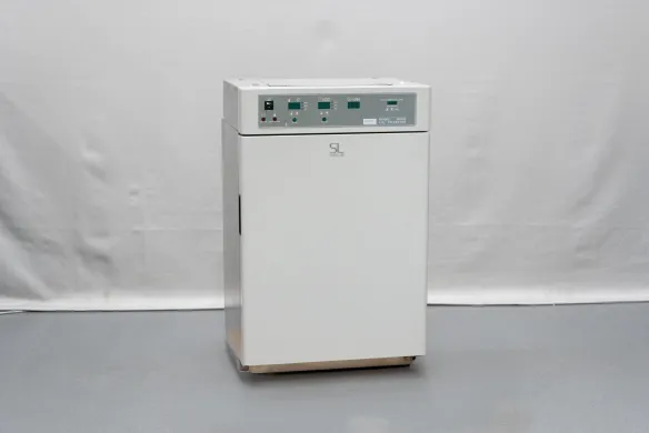 Shel Lab IR2424 Water Jacketed CO2 Incubator