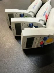 Eppendorf Research Pro Electronic Pipettes with Multi-Channel Multipette Module, 3 of 3