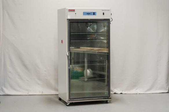Thermo Scientific 3591 Reach-in CO2 Large Capacity Incubator-cover