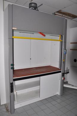 S+B Smart System Fume Hood with Maof Tile Work Surface-cover
