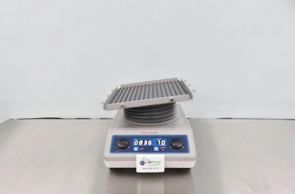 Thermo Scientific Digital Platform Rocker with Adjustable Speed and Tilt for Precise Laboratory Agitation