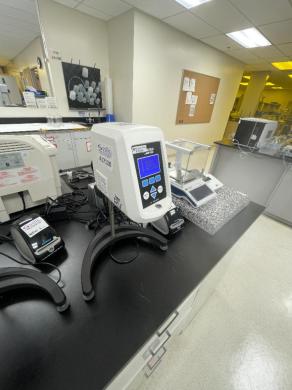 Brookfield AMETEK DV1MRVTJ0 Digital Rotational Viscometer with Label Printer-cover