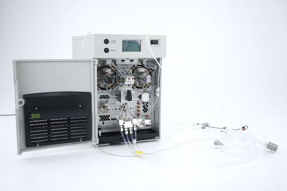 Waters 2545 HPLC Binary Gradient Module High-Pressure Pump-cover
