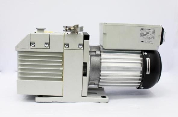 Leybold Trivac D4B Rotary Vane Vacuum Pump with Gas Ballast-cover
