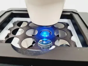 Carl Zeiss Axiovert 200M Inverted Fluorescence Microscope with 4x Objectives, 16 of 65