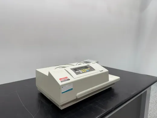 Molecular Devices SpectraMax M2 Microplate Reader